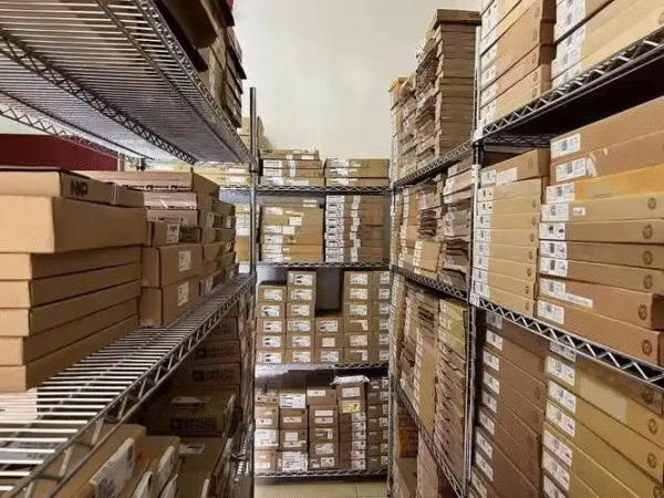 At89c4051-24pu At89c4051 8-bit Microcontroller Dip20 Microcontroller Ic Brand New Original